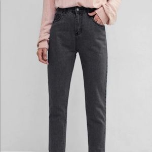 Basic mom jeans